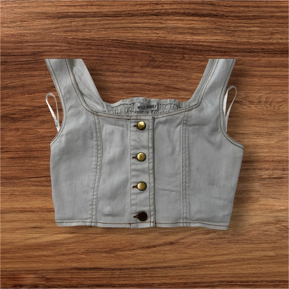 Wild Honey Cream Buttoned Women's Top small discoloration please see picture